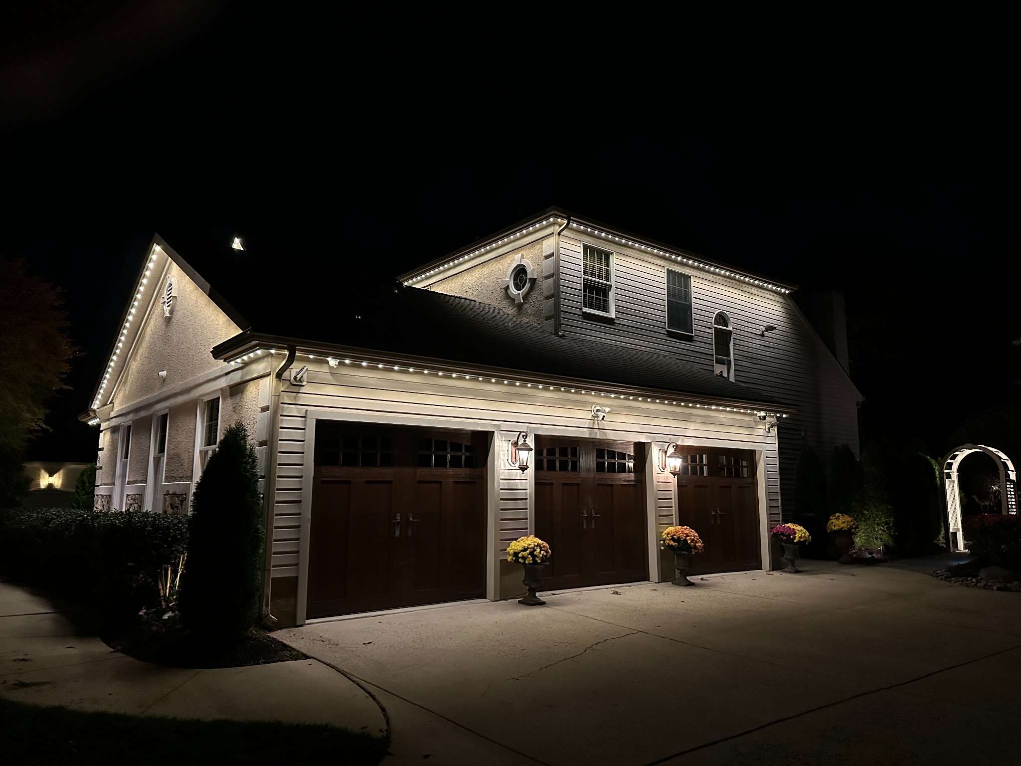 Professional permanent holiday lighting installation in Voorhees NJ